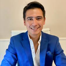 comentario.nombreCompleto